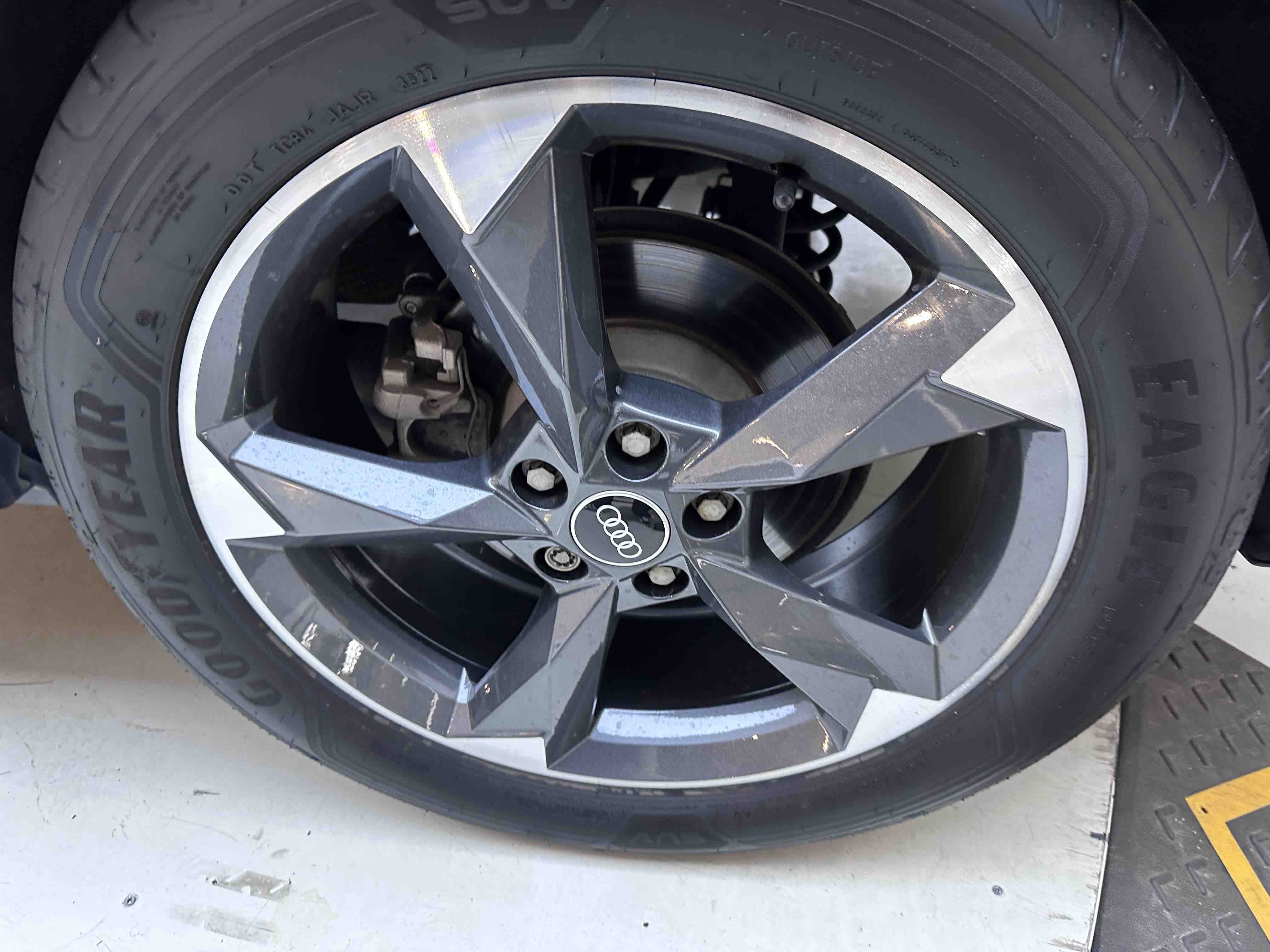 Audi 2022 Q3 35 TFSI